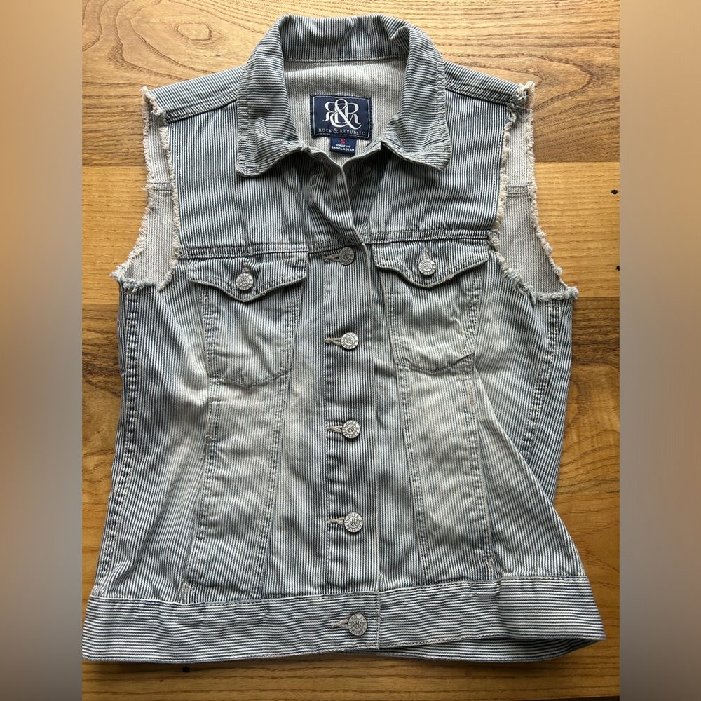 Rock & Republic Denim Vest Size Small